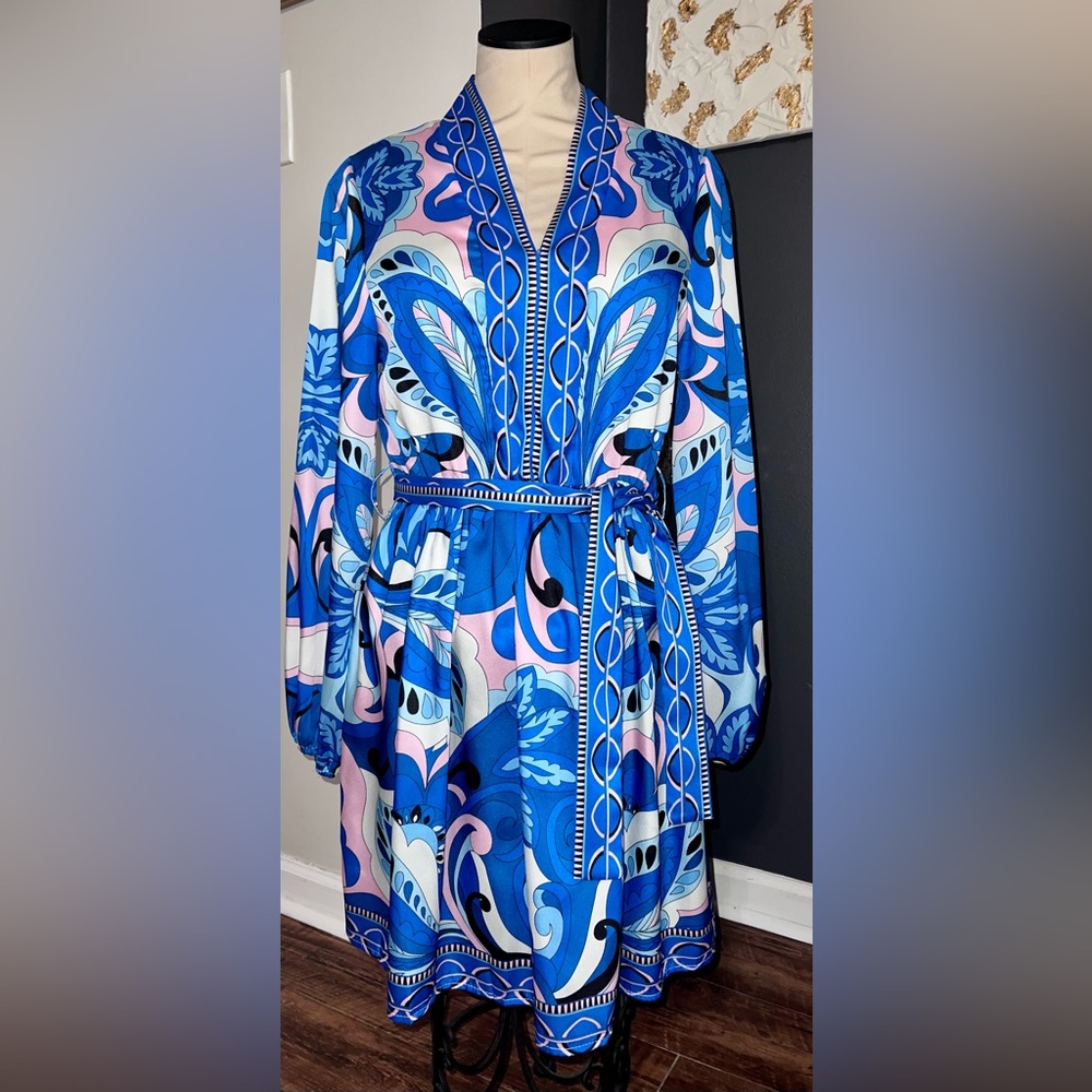 Women’s Multi-Color Printed Dress, size M